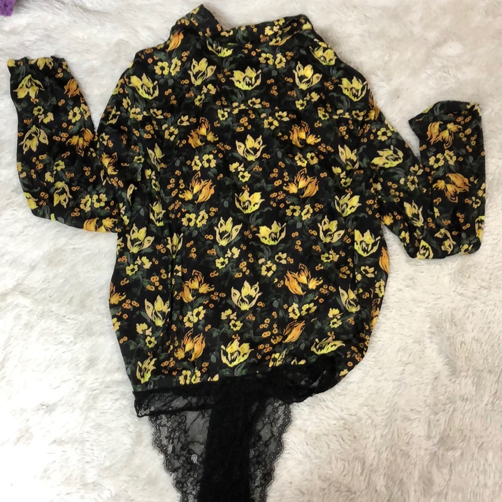 💯%Free PeopleBlack Elsa Printed Bodysuit - Picture 7 of 7